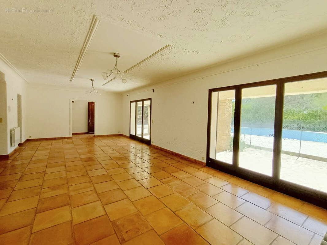 Maison à PEYMEINADE