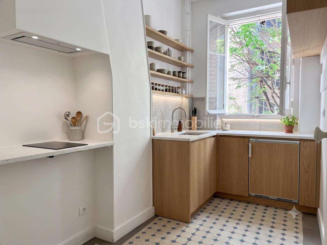Appartement à PARIS-18E
