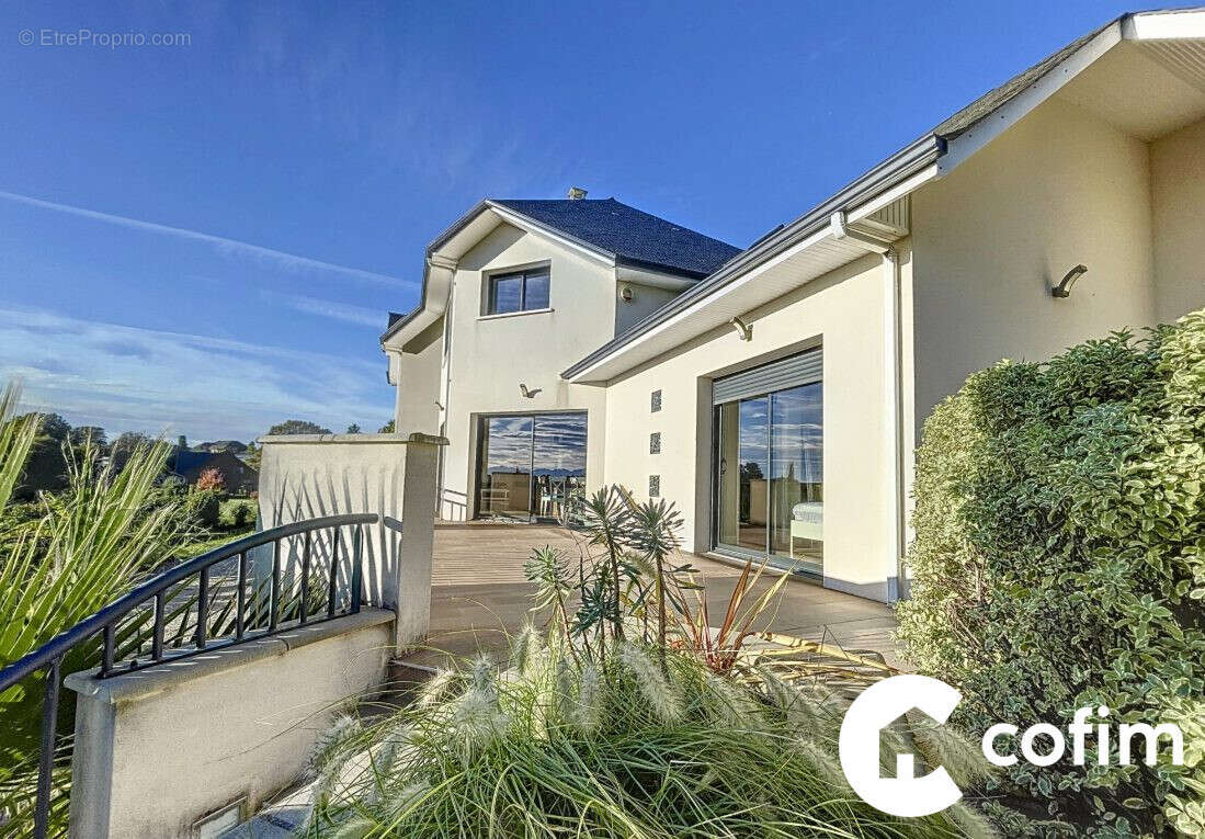 Maison à SERRES-CASTET