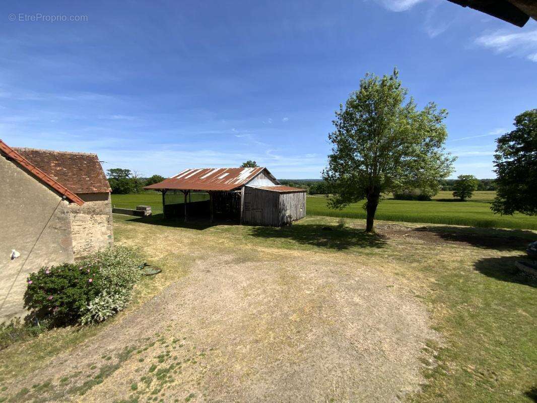 Maison à POULIGNY-NOTRE-DAME