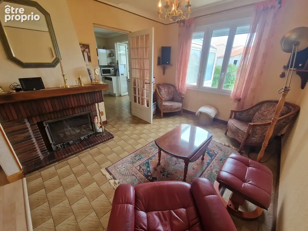 Maison 4 chambres-  Bourg-sous-la-Roche - photo 4