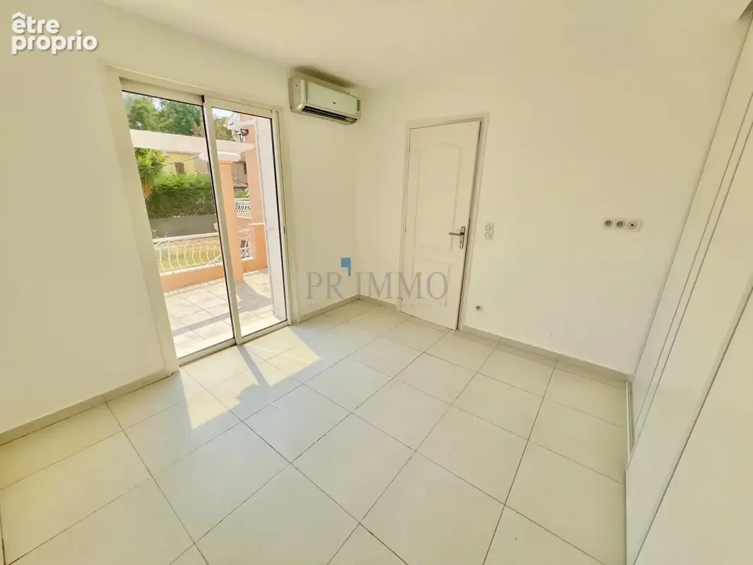 Maison Centre Ville Fréjus, 2 chambres, avec grand garage - photo 6