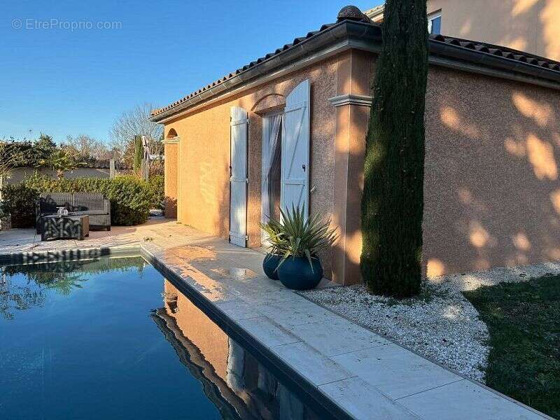 Maison à MONTROND-LES-BAINS