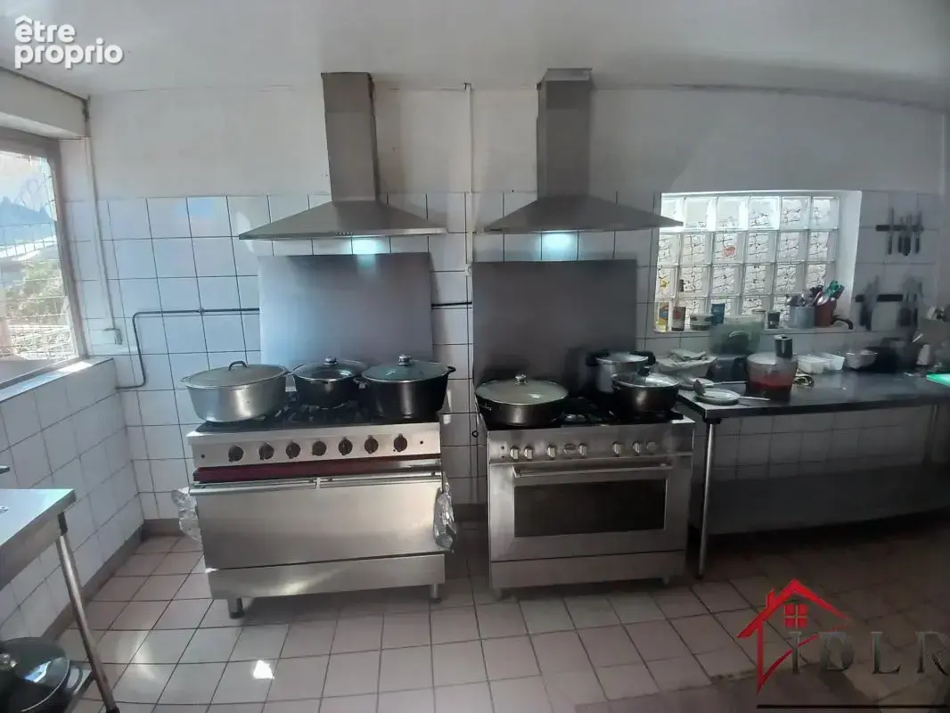 Ensemble immobilier de 269 m2 sur 800 m2 de terrain à Dos d' - photo 4
