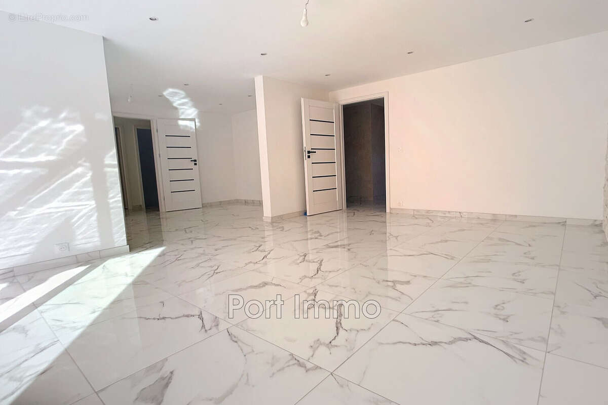 Appartement à CAGNES-SUR-MER