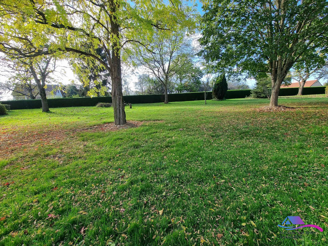 Jardin - Maison à AIGURANDE