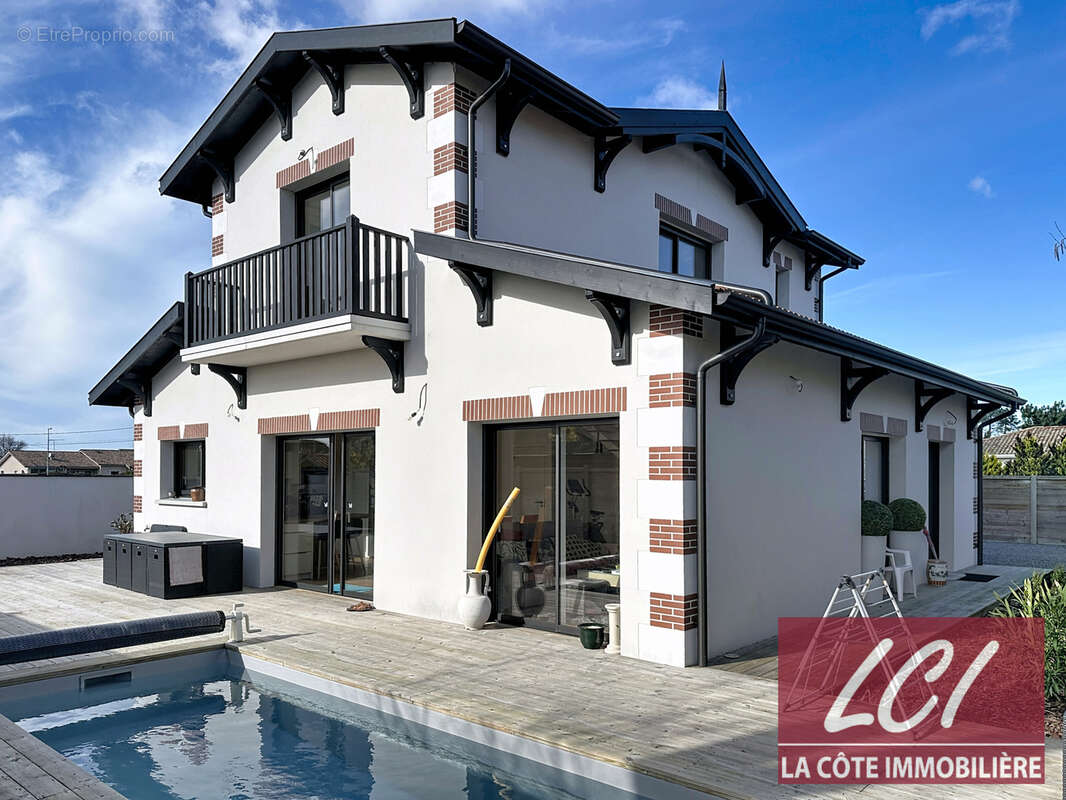 Maison à GUJAN-MESTRAS