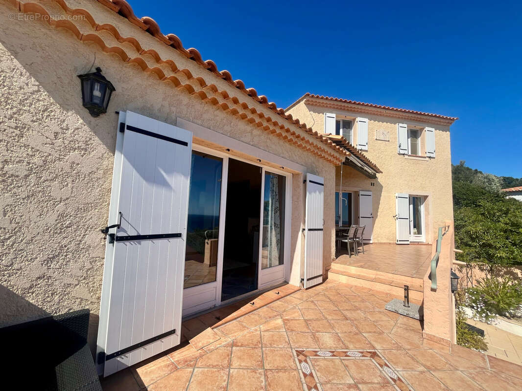 Maison à LES ISSAMBRES