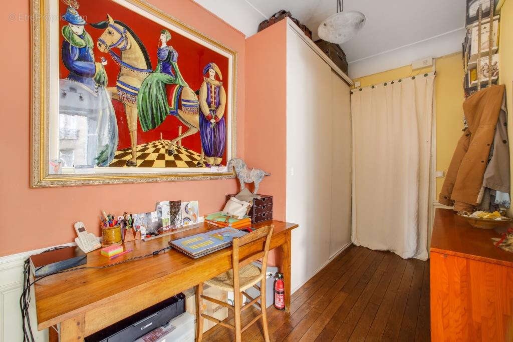 Appartement à PARIS-14E