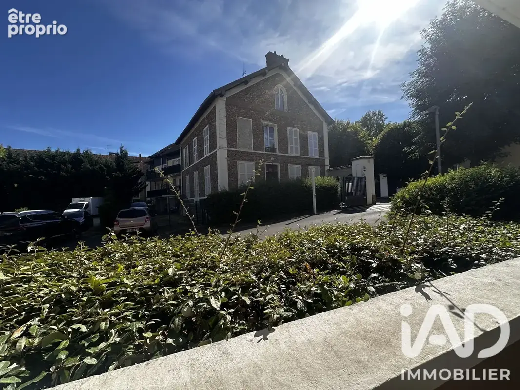 Photo 1 - Appartement à SAINT-GERMAIN-LES-CORBEIL