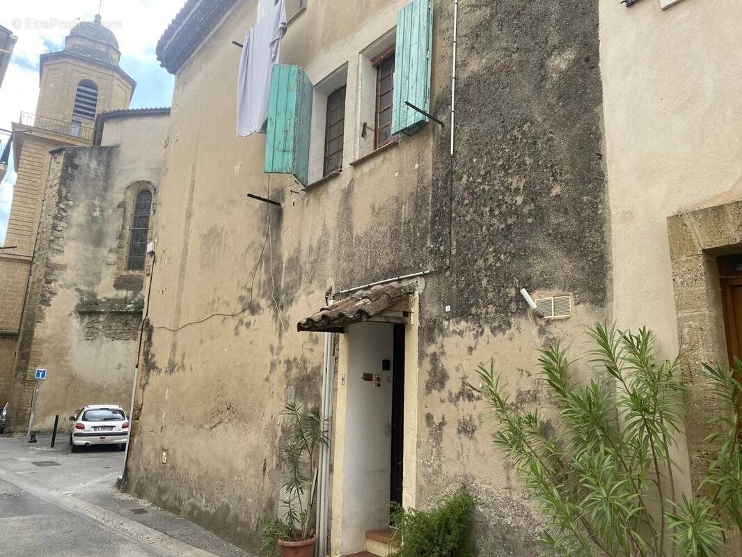 Maison à SAINT-CHAMAS