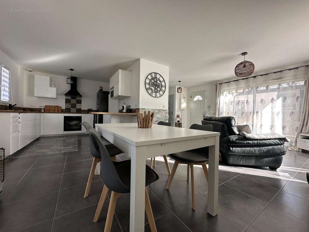 Photo 3 - Maison à NANS-LES-PINS