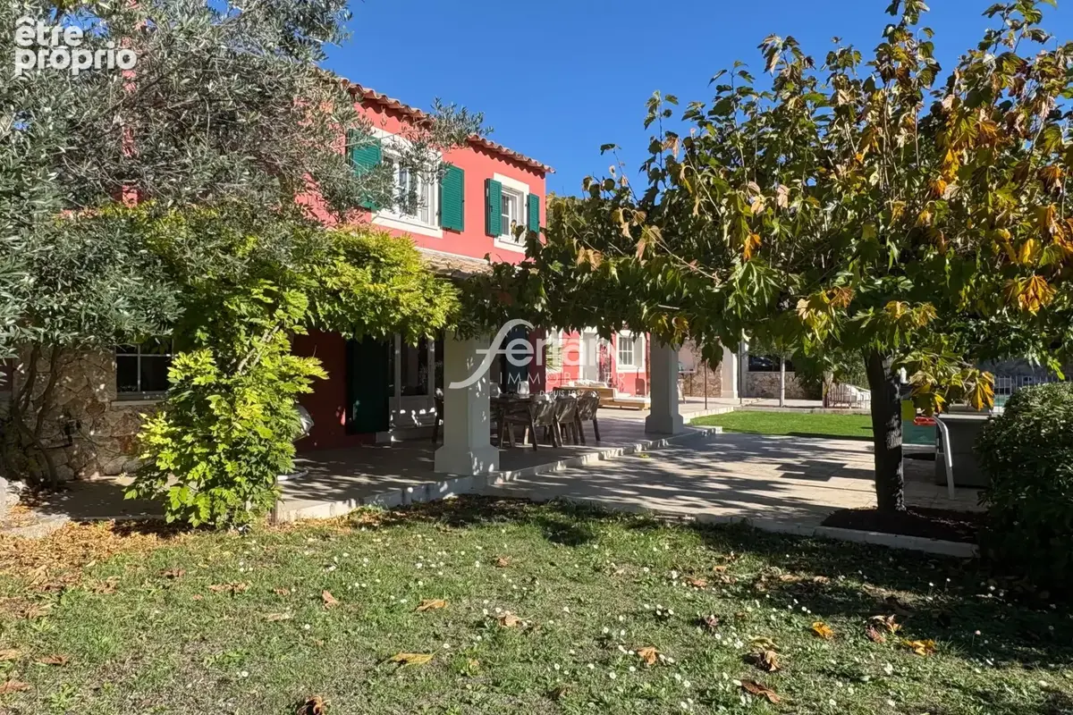 Maison 8 pièces 170 m² à vendre à Callas (83830) - photo 6