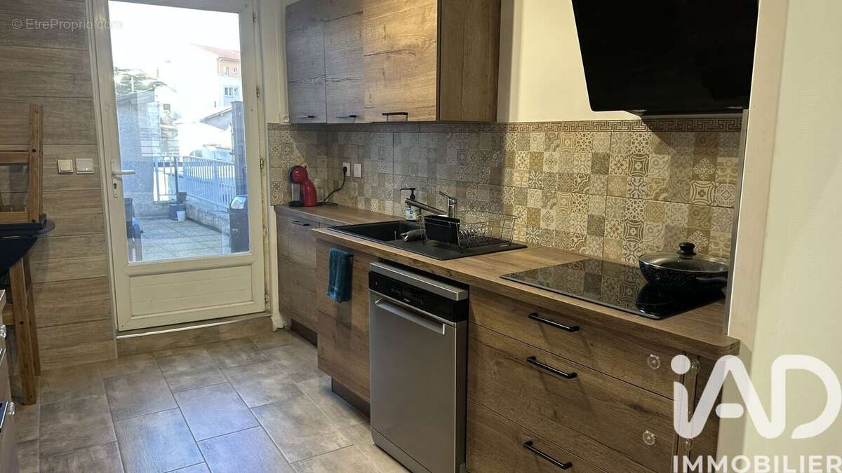 Photo 4