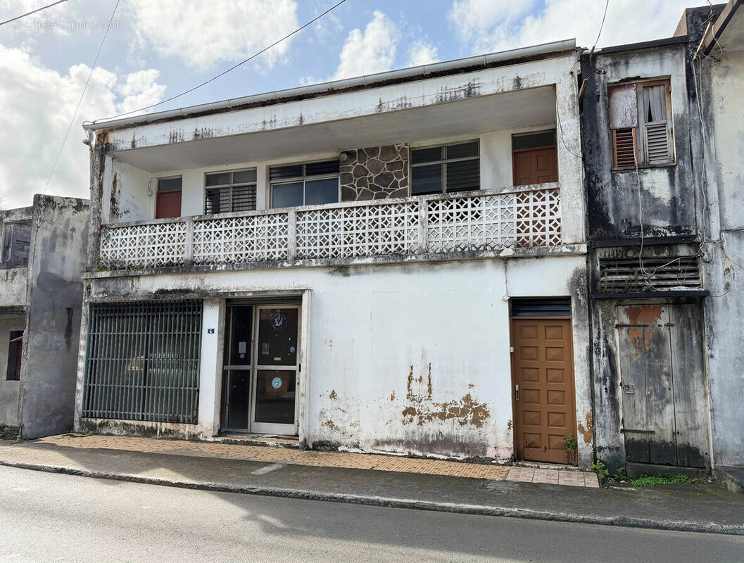 Maison à BASSE-POINTE