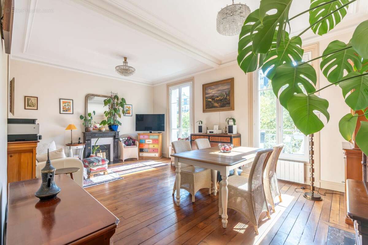 Appartement à PARIS-12E