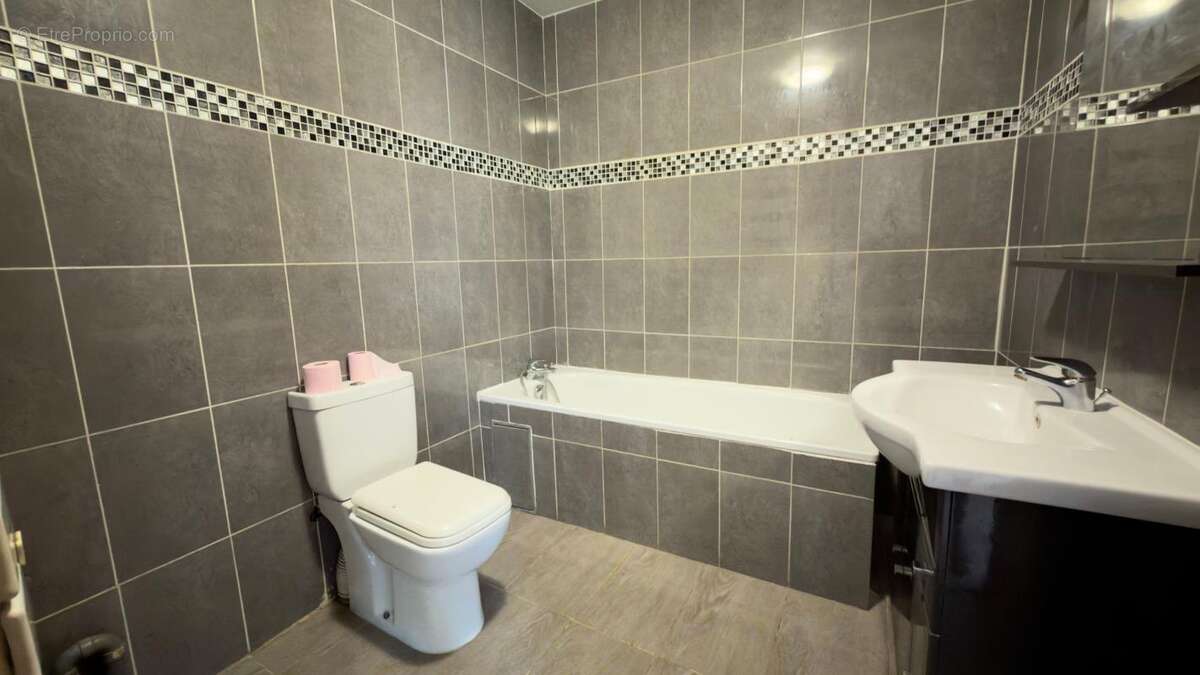 NEUILLY PLAISANCE Maison 4 chbs, 3 salles d'eau - photo 4