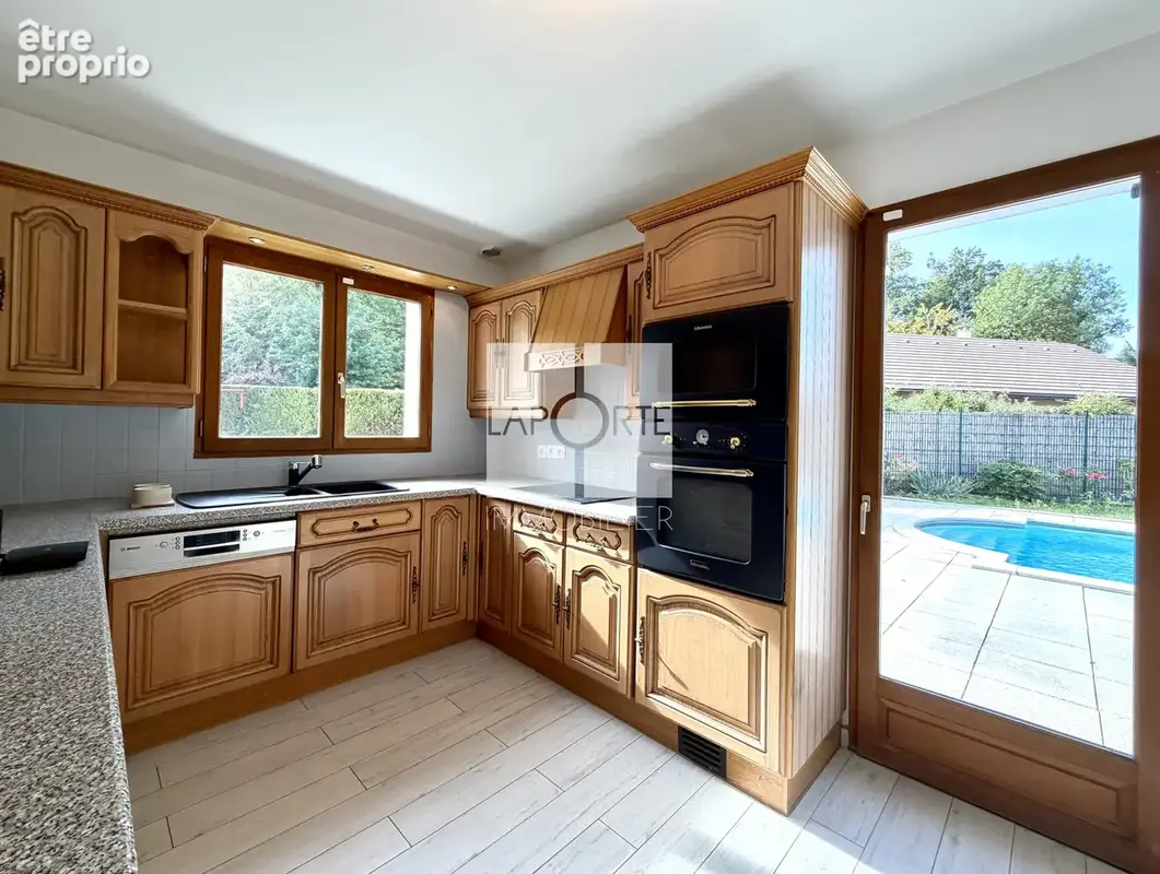 THORENS-GLIÈRES   170 m2 de surface totale   124 m2 habitables   5 chambres   terrain 801 m2   piscine   pompe - photo 3