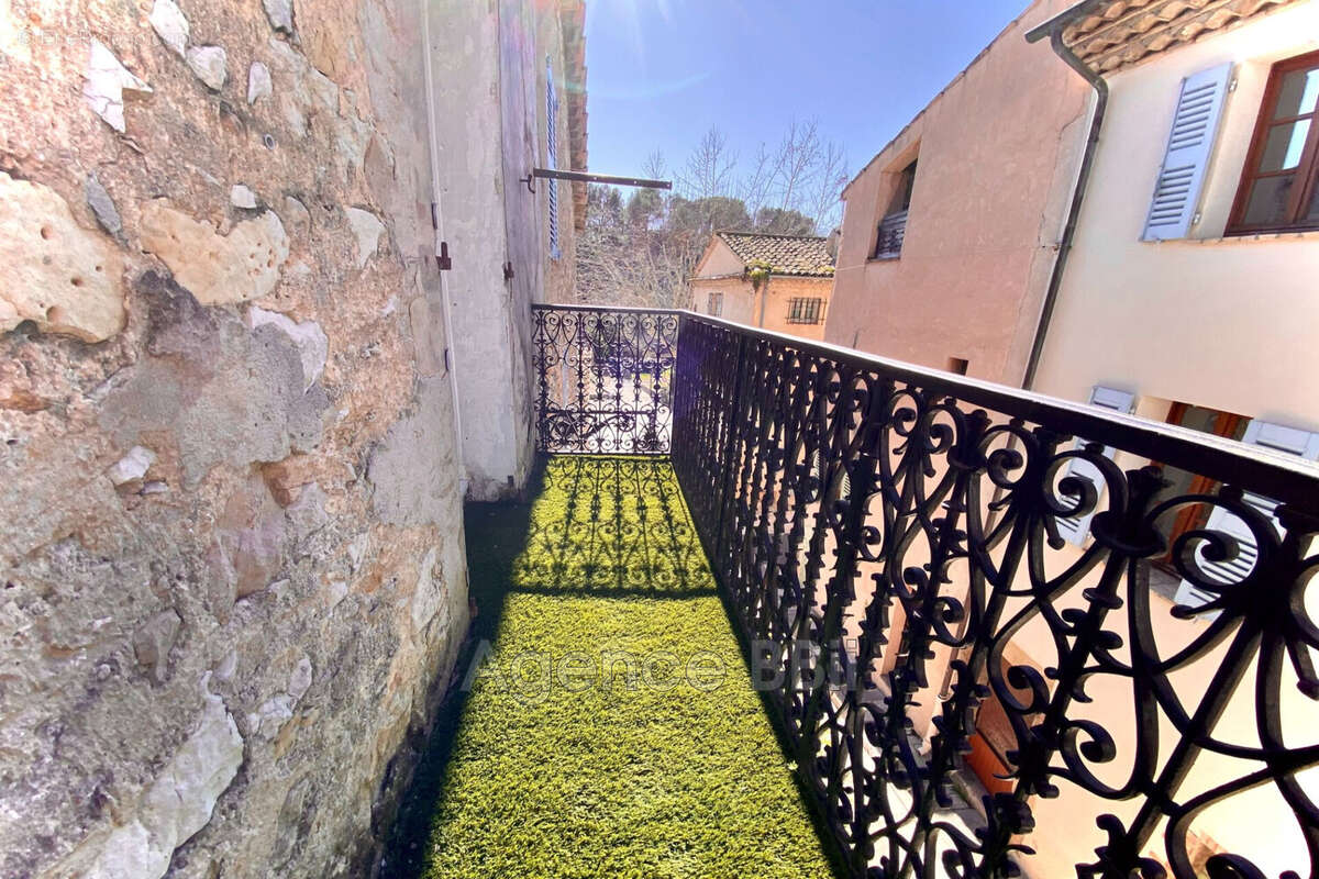 Appartement à VALBONNE