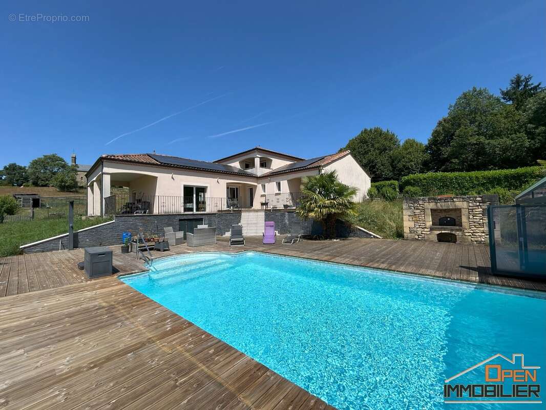 Maison 206 m² à Simeyrols  - photo 121