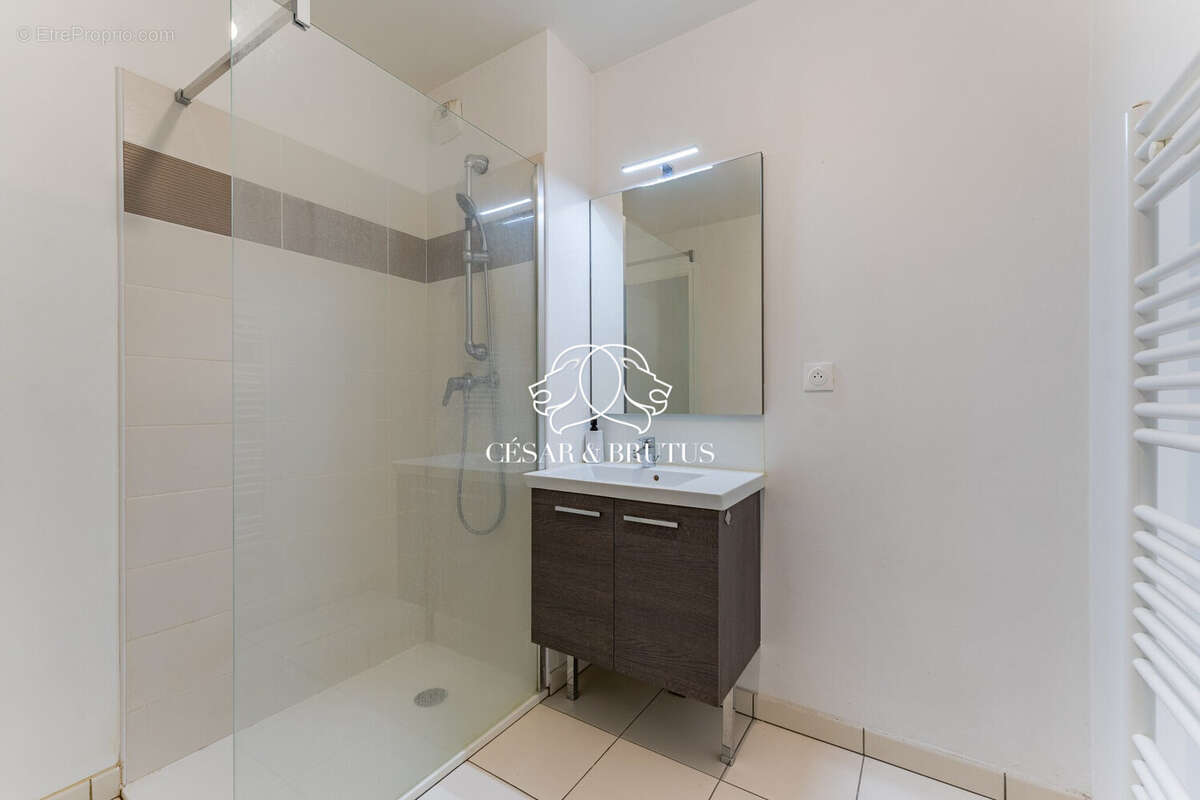 Appartement à VAULX-EN-VELIN