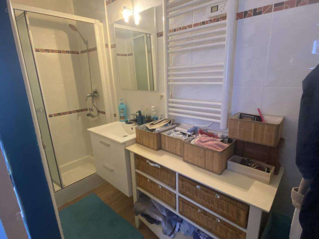 Appartement 338 m² à Fougeres  - photo 4