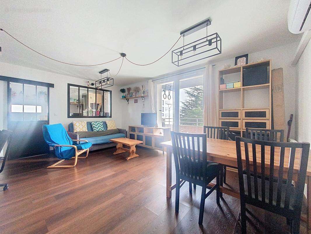 Appartement à VENISSIEUX