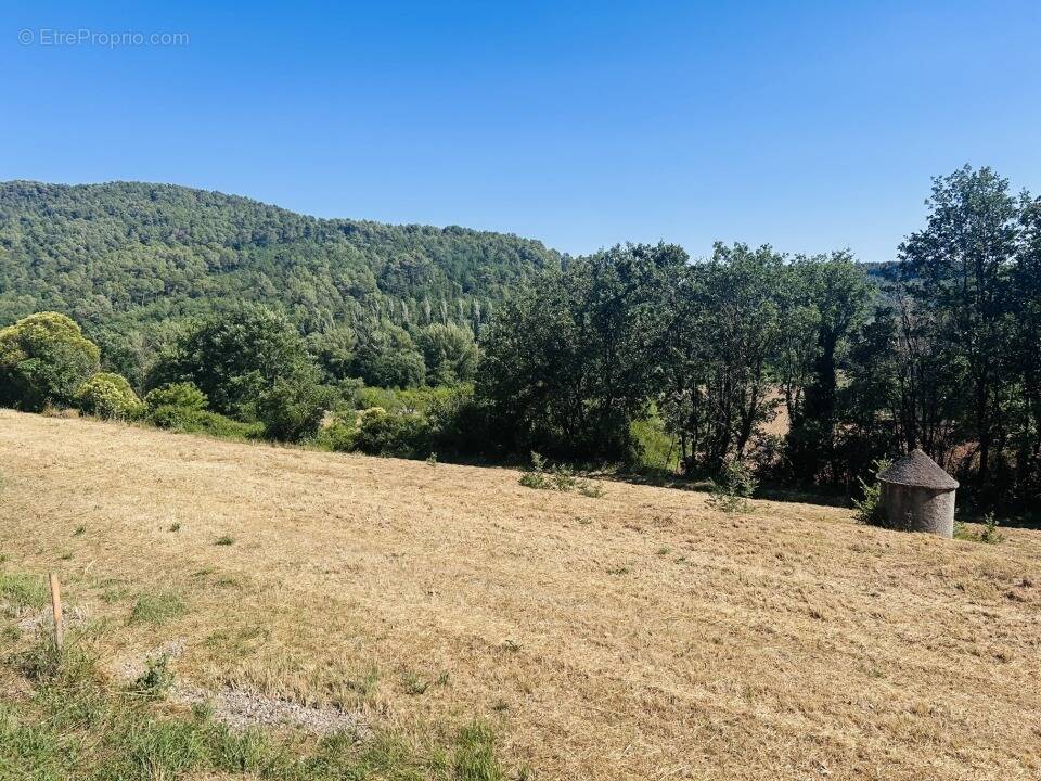 Terrain à SALERNES