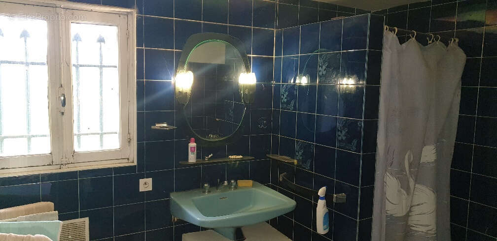 Maison à MONTAIGU-DE-QUERCY