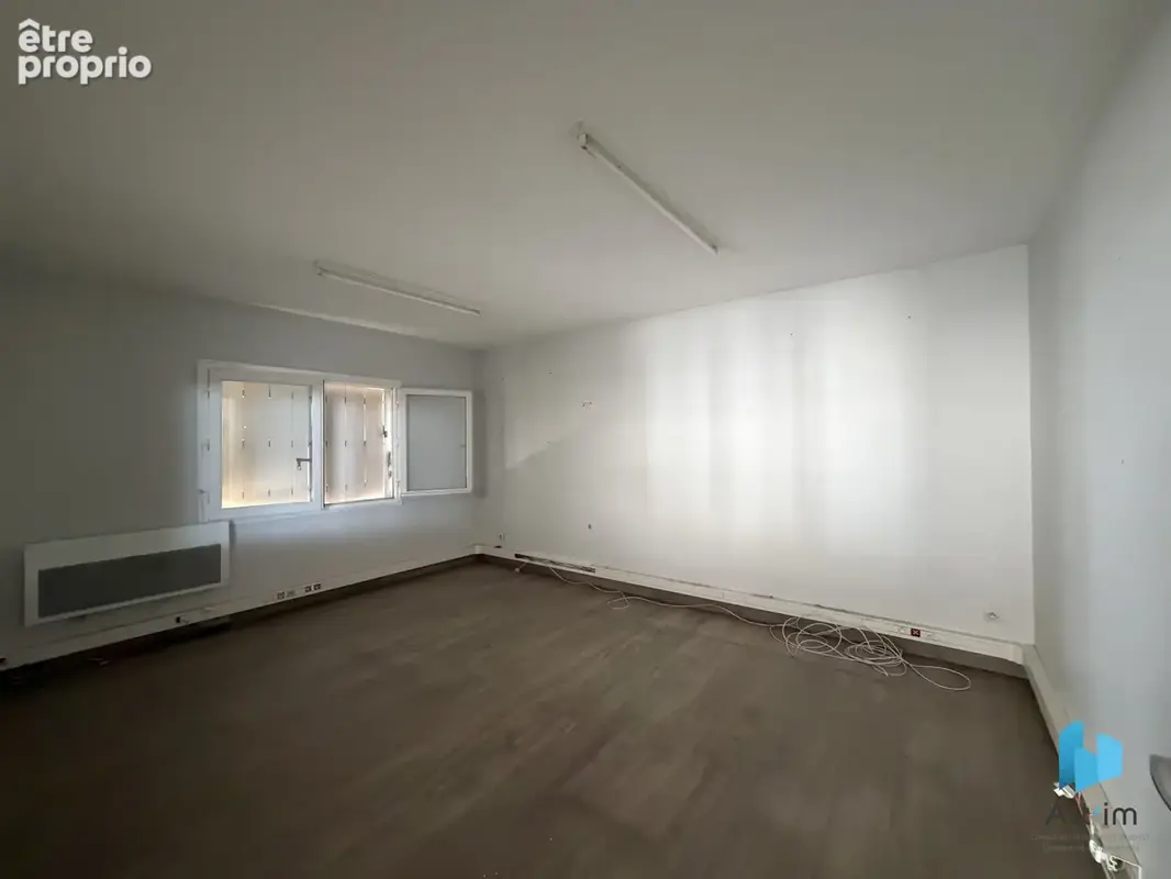 995 m2 de stockage à vendre - photo 2