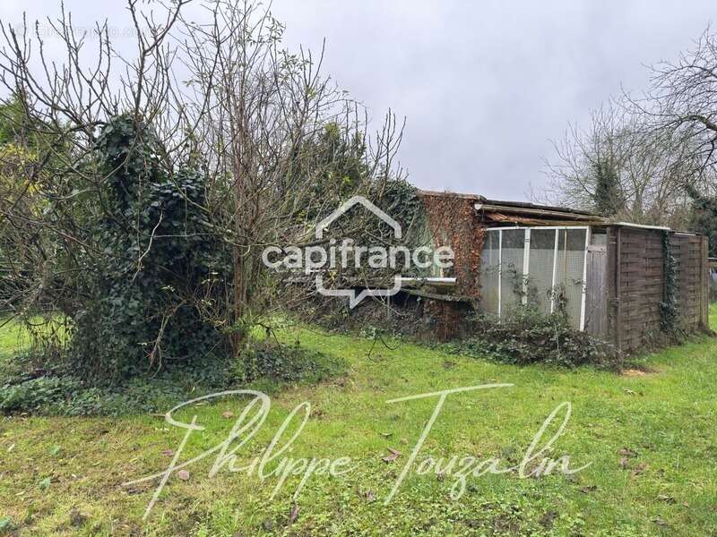 Terrain à CHATELLERAULT