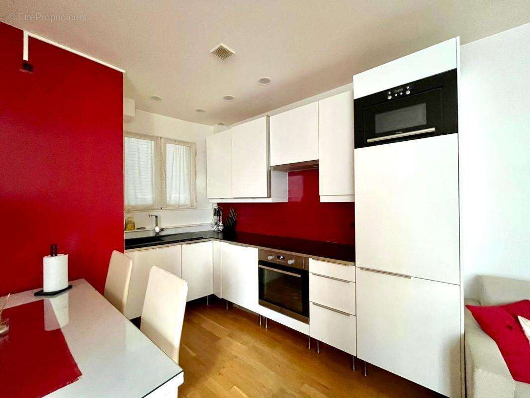 Appartement à PARIS-19E