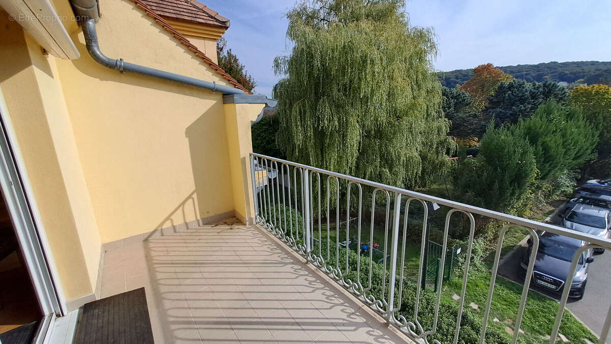 Appartement à SAINT-REMY-LES-CHEVREUSE