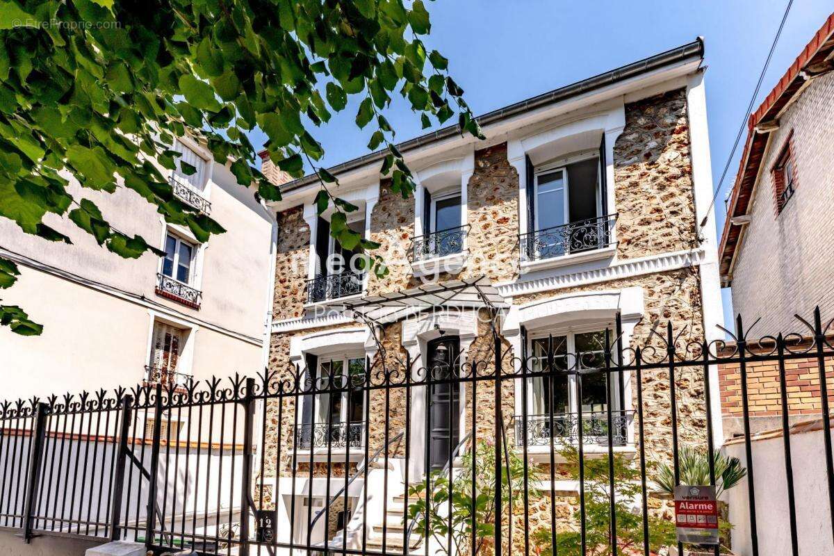 Maison à LE PERREUX-SUR-MARNE