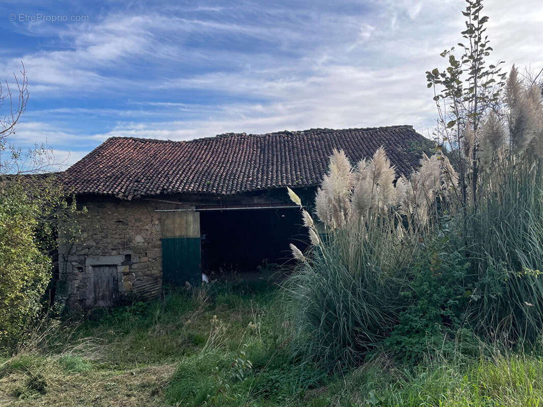 Maison à SAINT-DENIS-DES-MURS