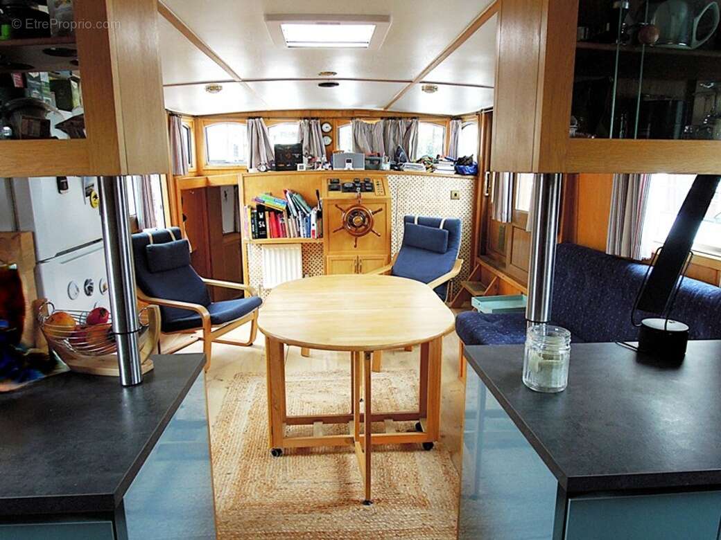 Appartement à PARIS-19E