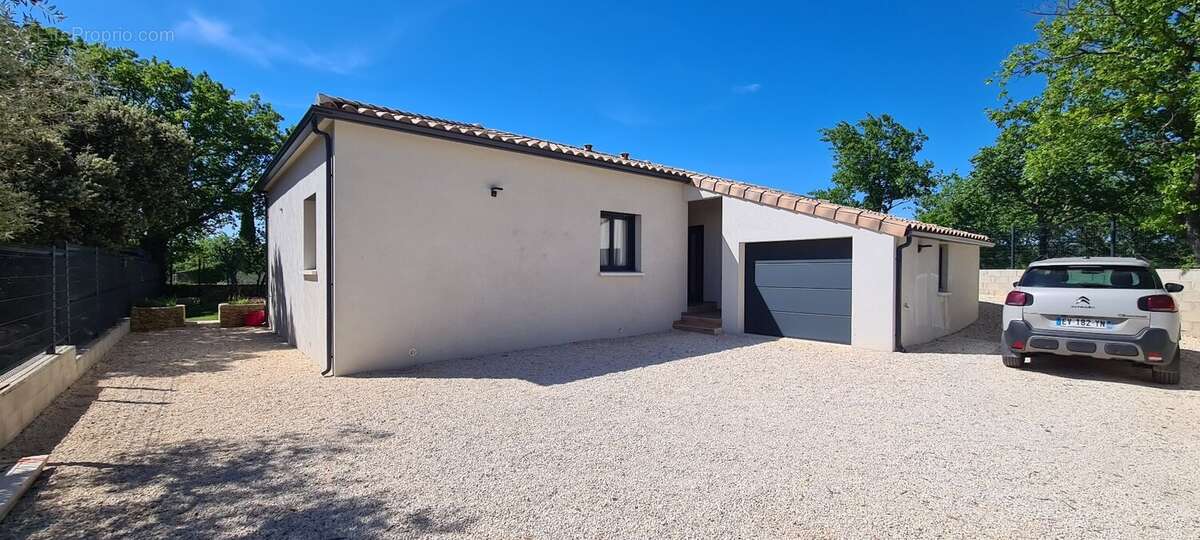 Maison à SAINT-QUENTIN-LA-POTERIE