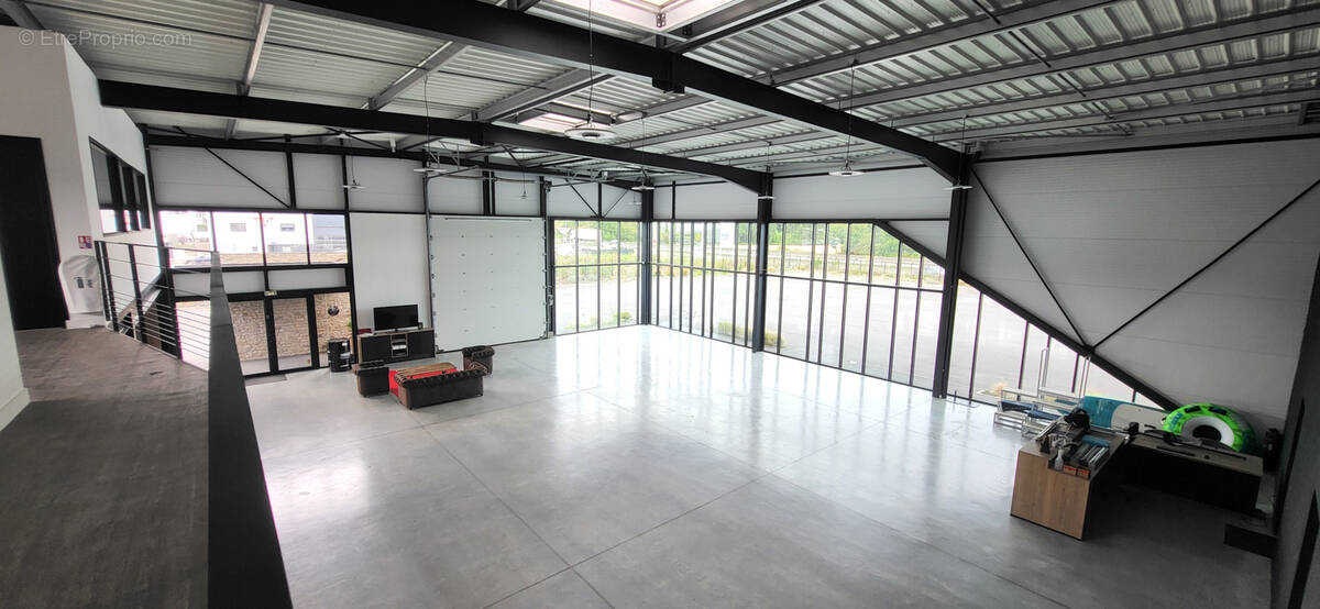 Local Prémium Face Voie Rapide ! Showroom - photo 7