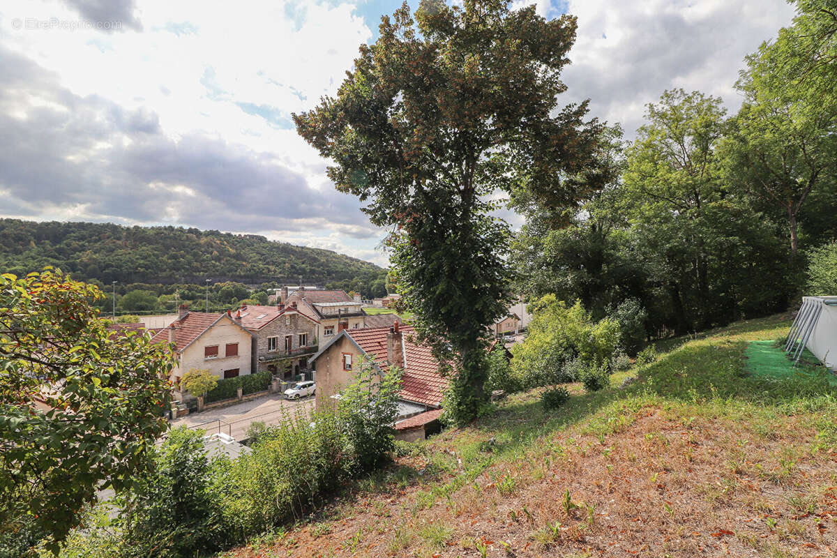 Appartement à PLOMBIERES-LES-DIJON