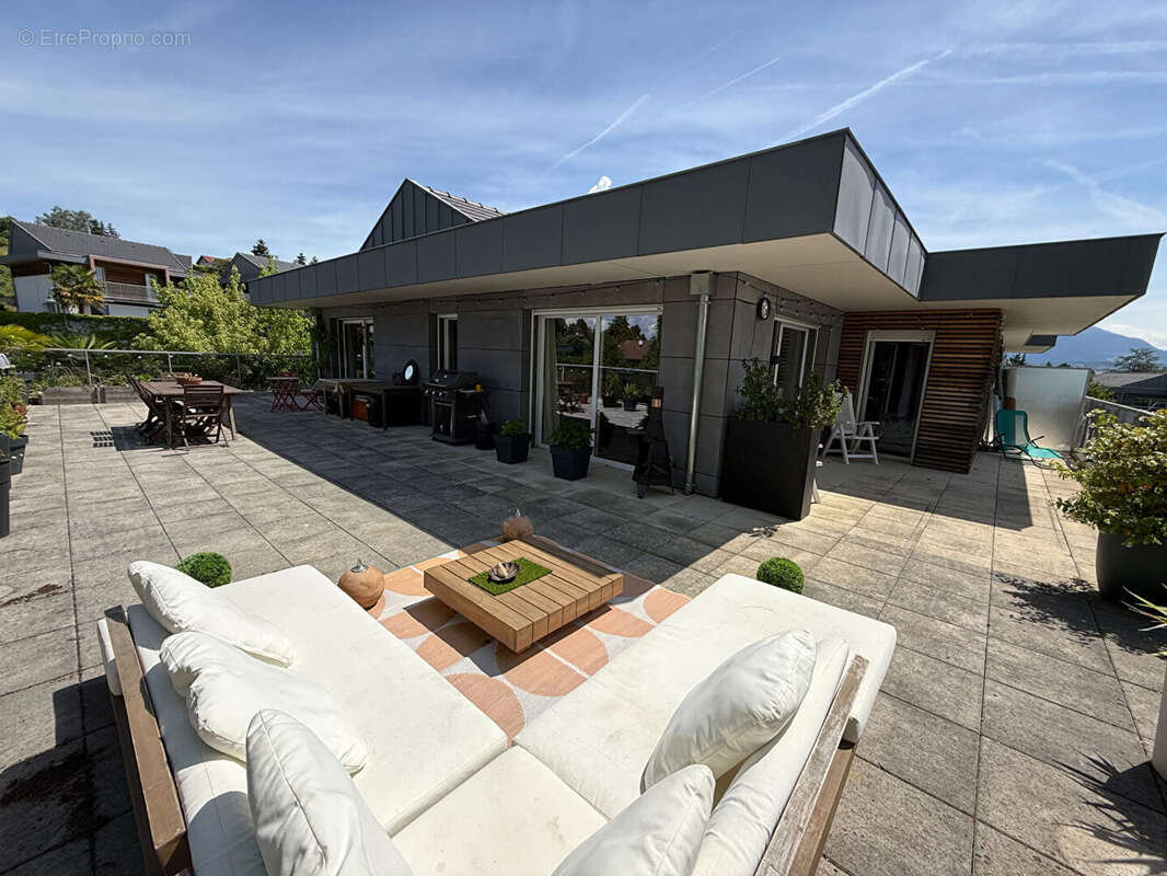Appartement à VETRAZ-MONTHOUX