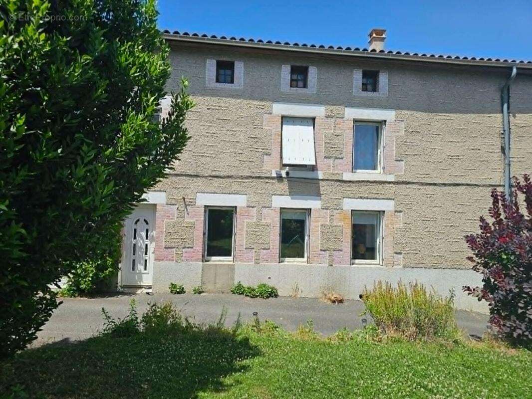 Maison à SORBIERS