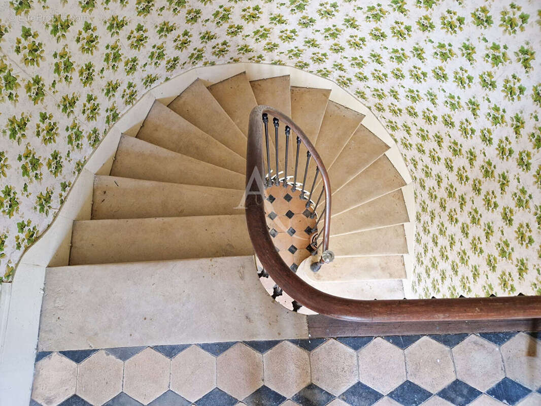 Maison à DOUE-LA-FONTAINE