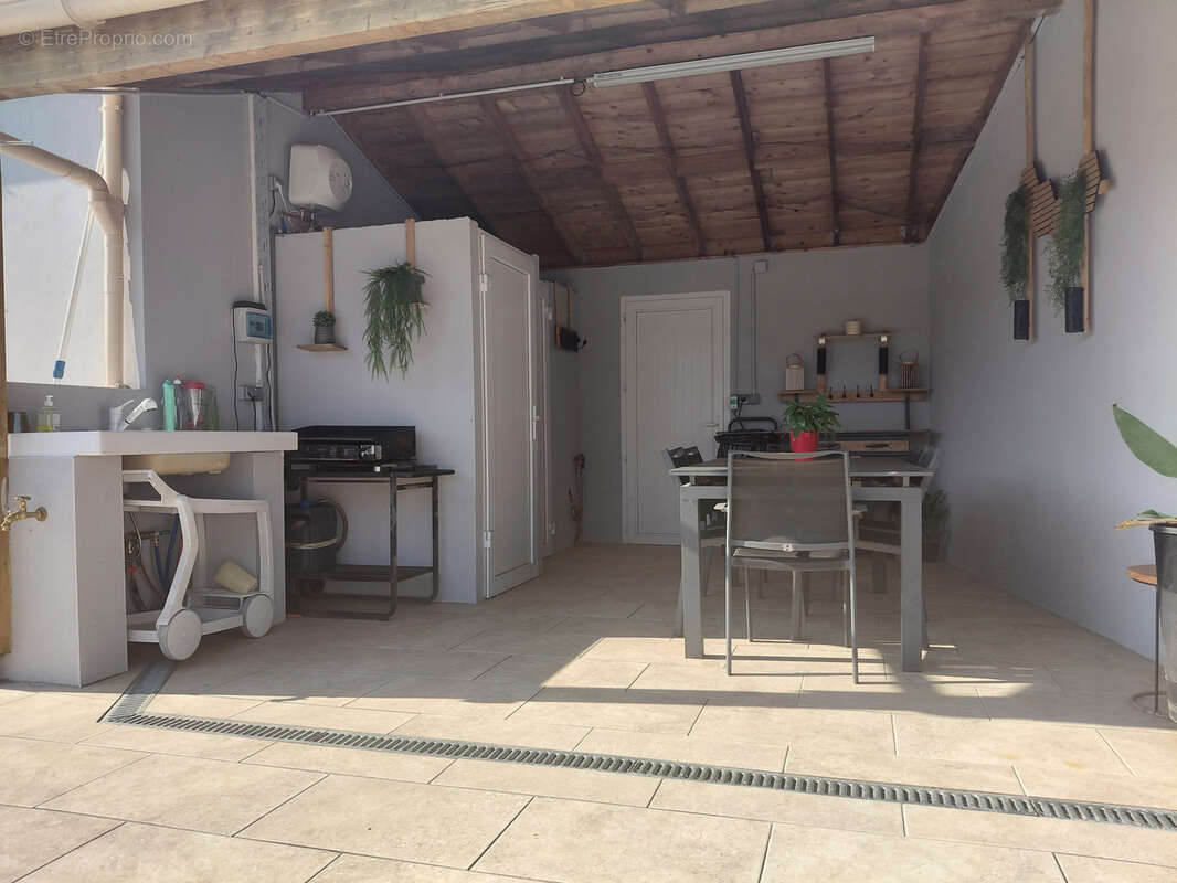 Ensemble immobilier - photo 3