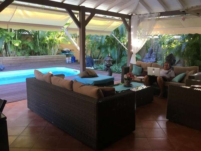 Proche bourg villa avec piscine et carbet à SAINT FRANCOIS (971) - photo 2