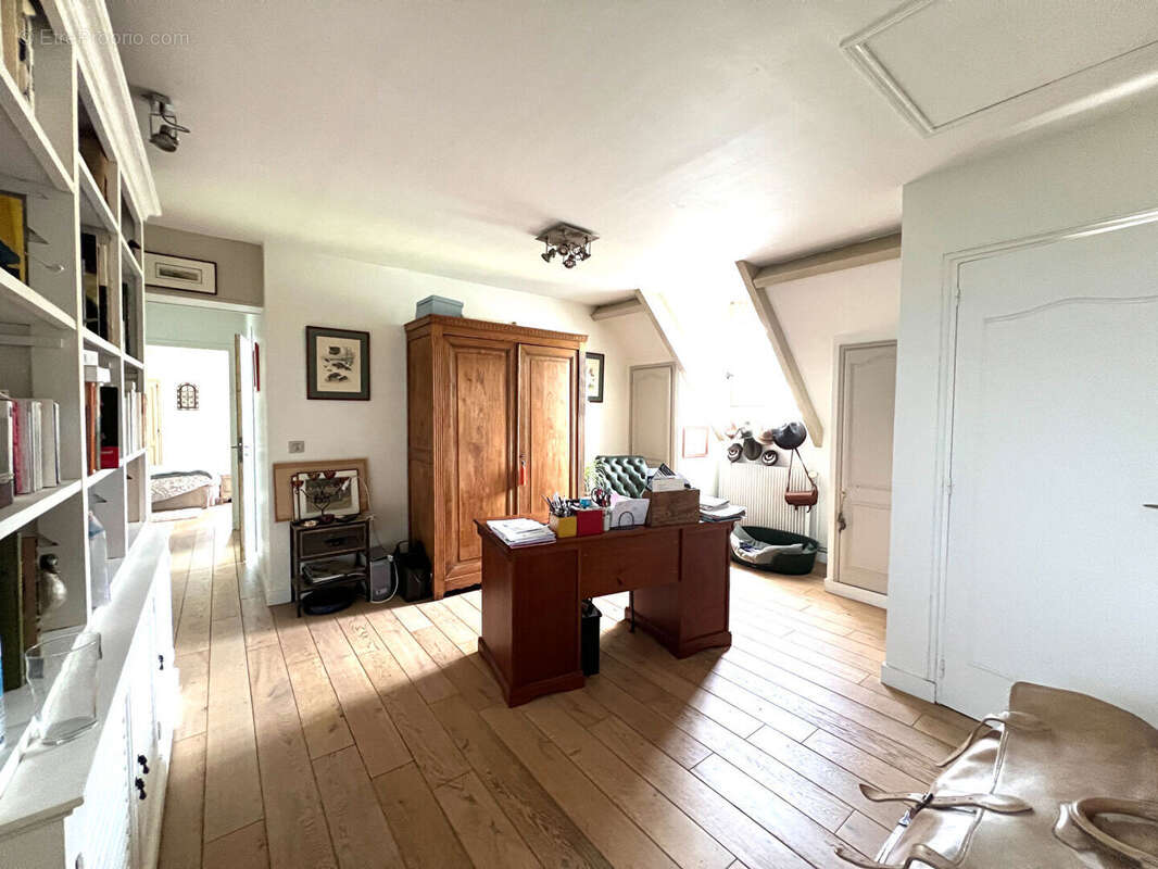 Maison à MONTFORT-L'AMAURY