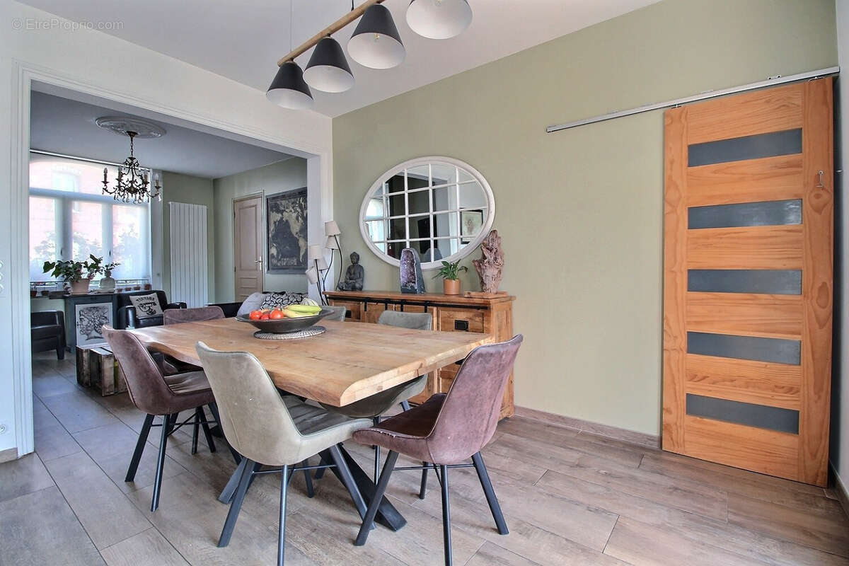 Maison semi-individuelle avec jardin, terrasse et passage latéral   4 chambres - photo 6