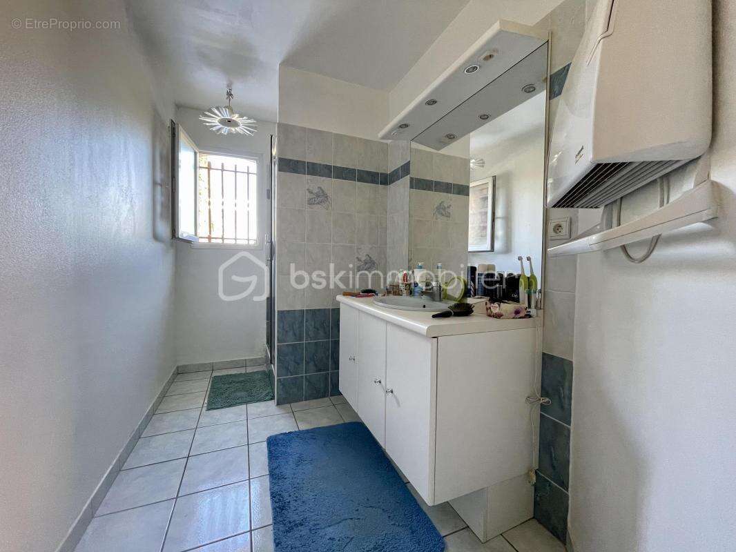 Maison à BONNAC-LA-COTE