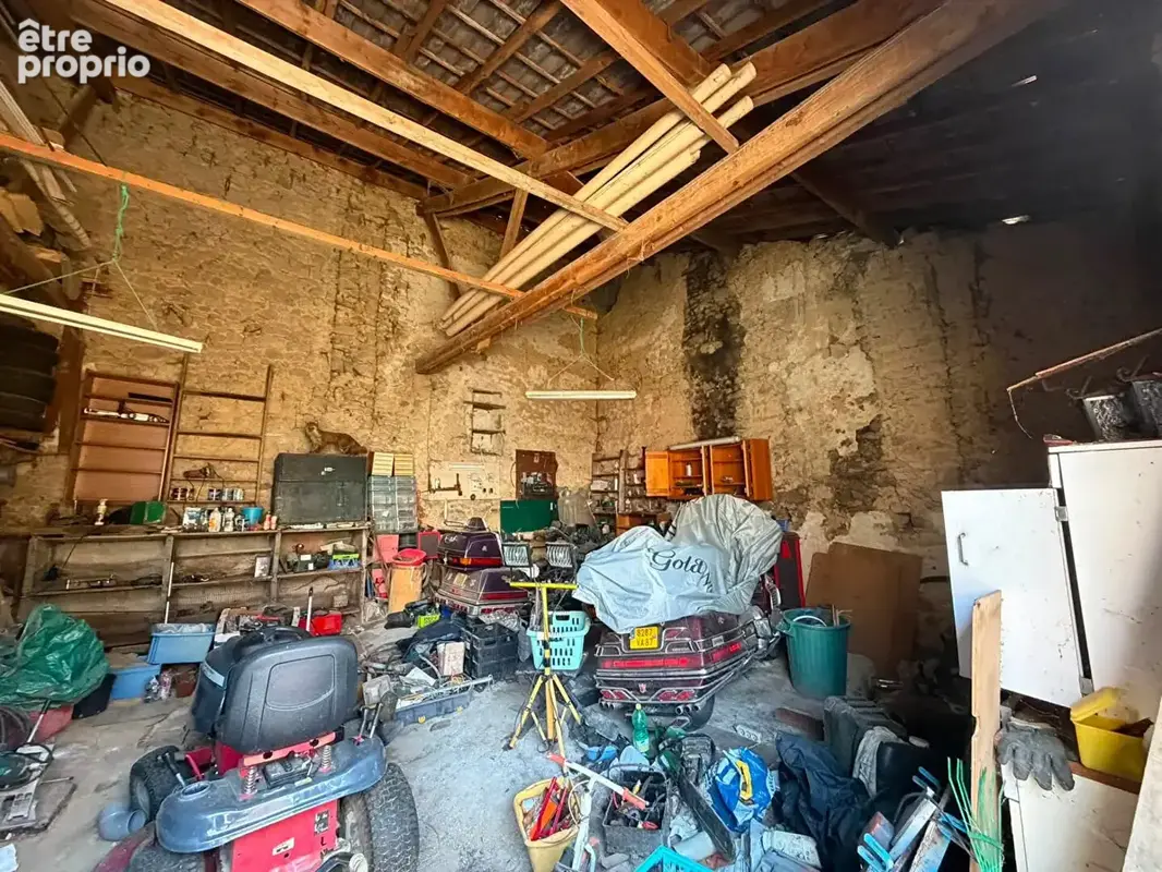 HAUTE-VIENNE ? Belle maison en pierre avec une seconde maison à rénover, grange et vue exceptionnelle. - photo 17