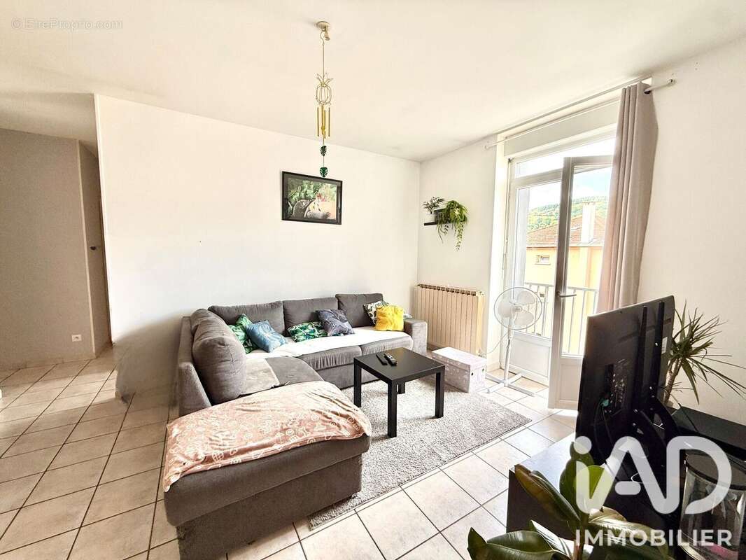 Appartement 99 m² à Unieux  - photo 2