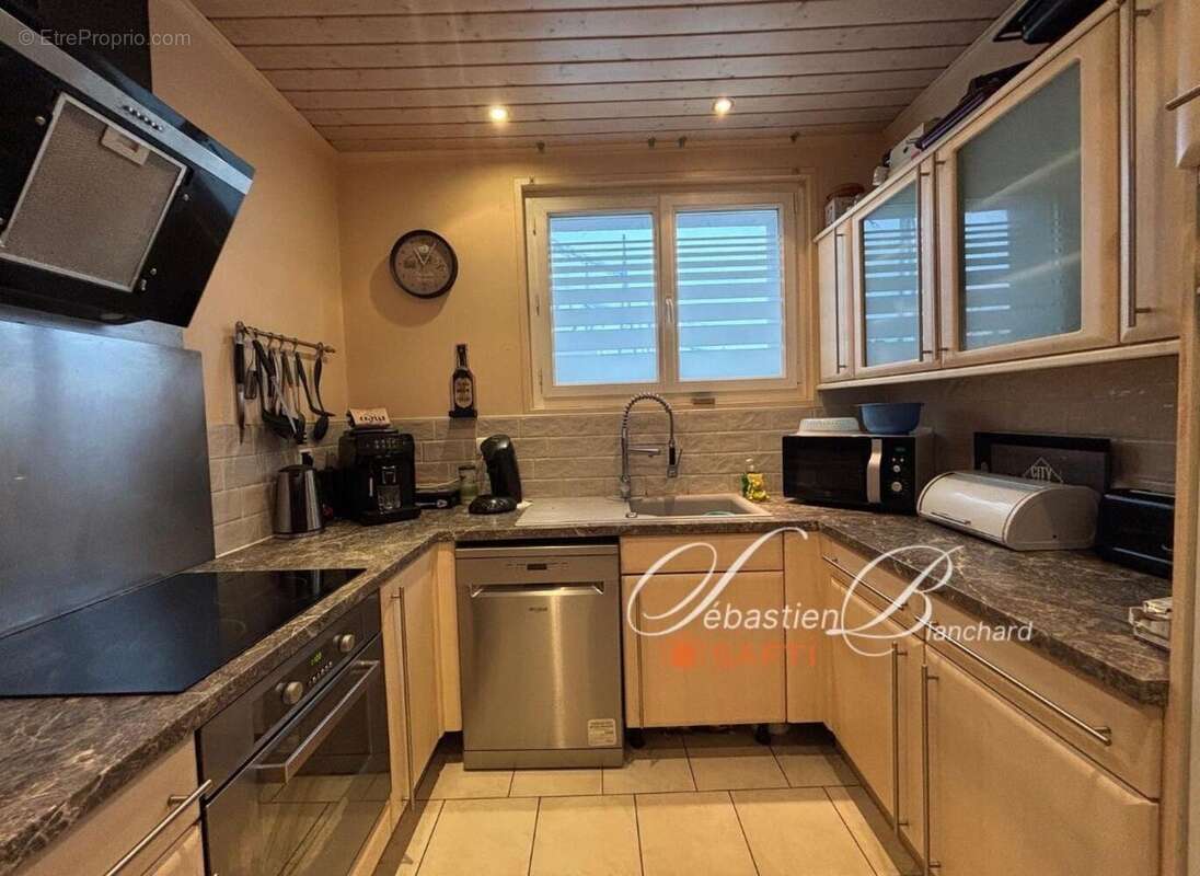 Photo 7 - Maison à INJOUX-GENISSIAT